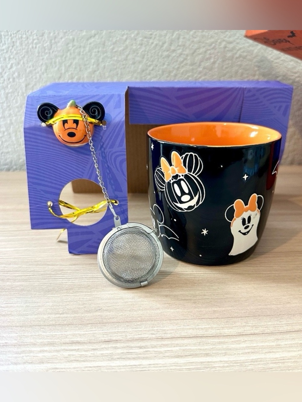 Disney Mickey & Minnie Mouse
Halloween Pumpkin Mug Tea Infuser 2
Piece Set